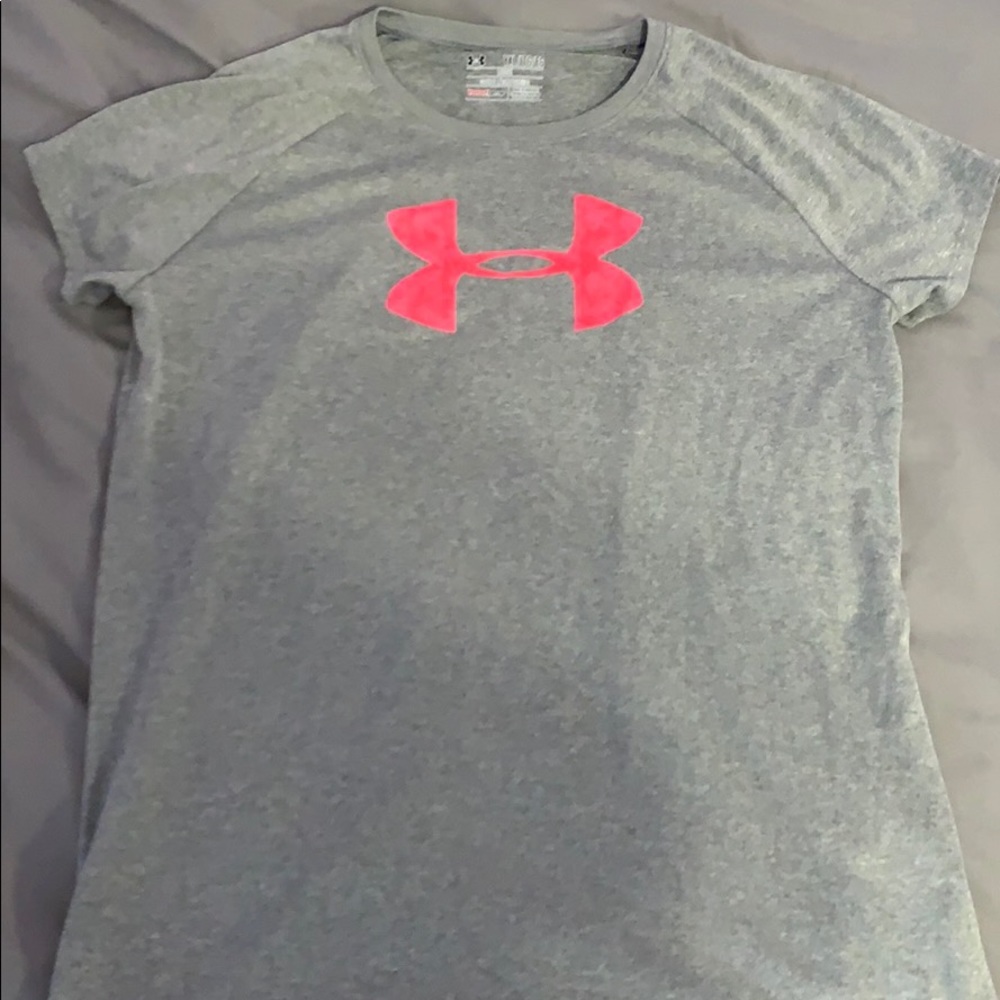 Youth x-large under armour dri-fit tshirt